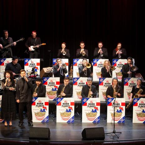 Big Band Sommernachtsball (Die Horn Flakes bitten zum Tanz)