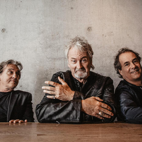 01_frontm3n_2021_b_q_c_01