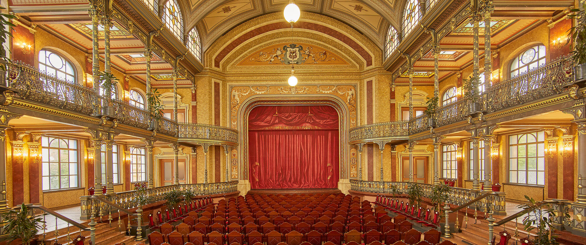 Willkommen im Parktheater im Kurhaus